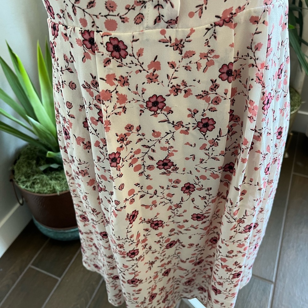 WAYF cream and pink floral shirt sleeve dress with button front sun dress - Picture 13 of 16